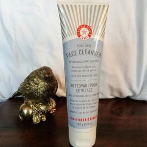 NEW 5 oz. First Aid Beauty Pure Skin Face Cleanser